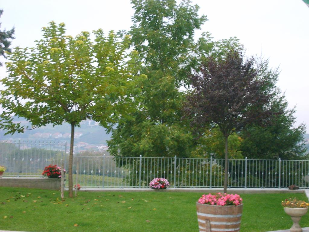 Вилла Cascina Longoria Нейве Экстерьер фото
